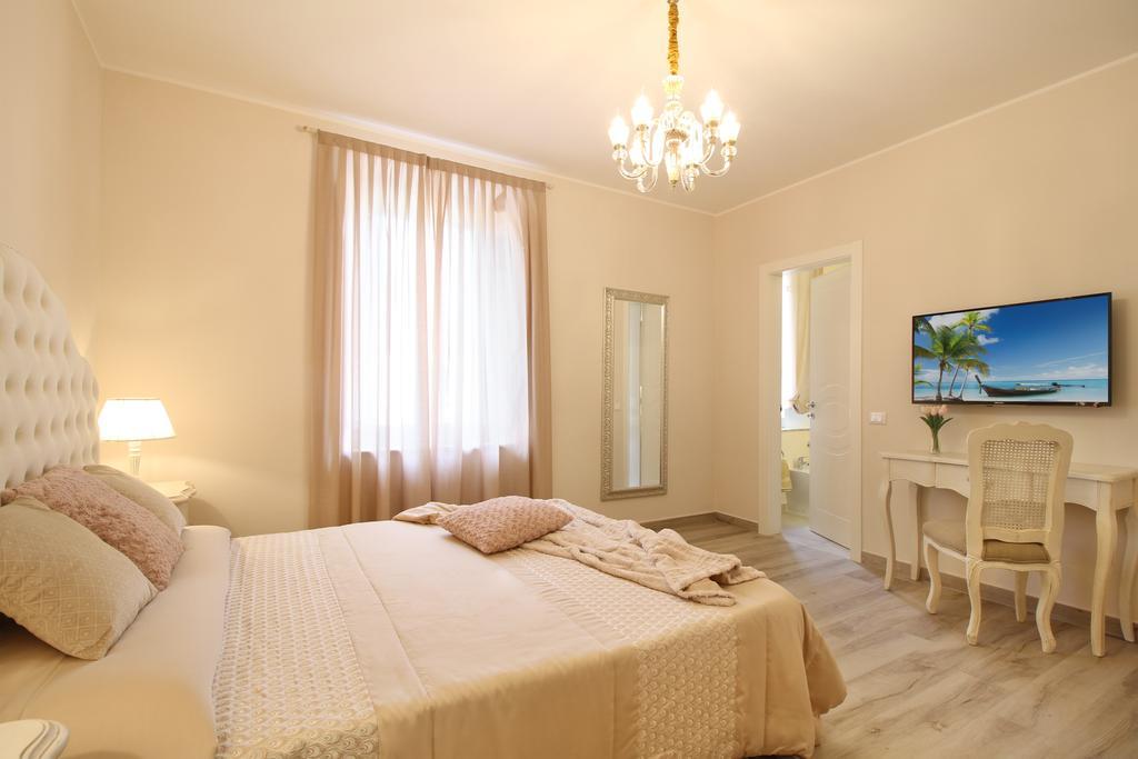 Lucca In Chic - No Ztl - Free Parking - Old City At 10Min By Walk ภายนอก รูปภาพ